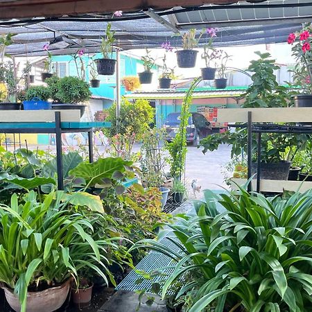 Pa Chalermchai Guesthouse Бангкок Экстерьер фото
